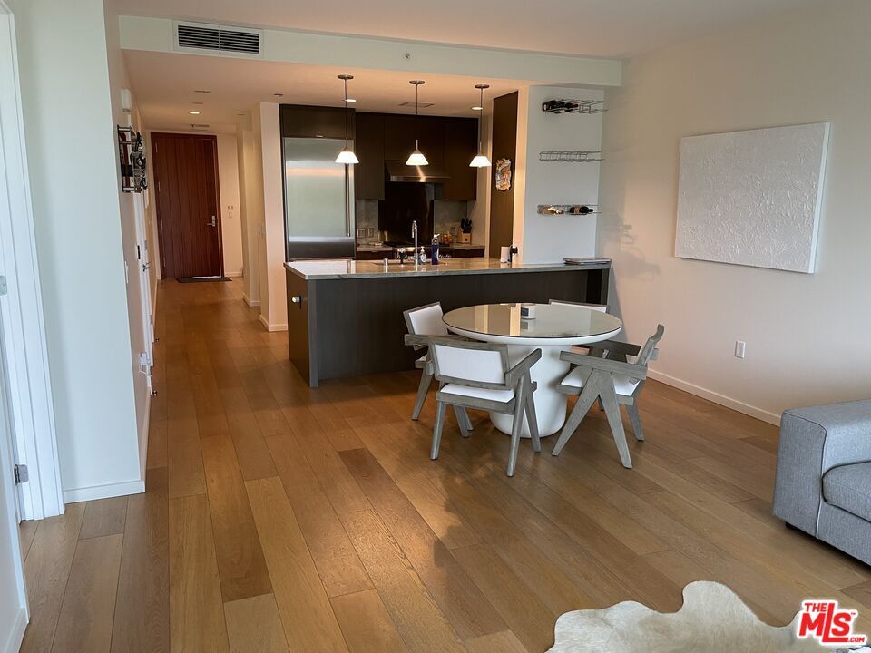Dining room, Interior, Kitchen, Pendant Lights, Recessed Lighting, Wood Texture Flooring
