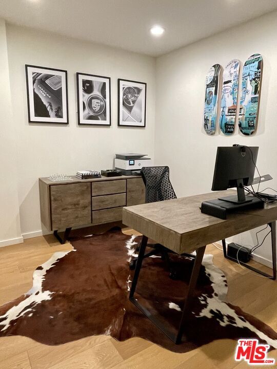Home Office, Interior, Recessed Lighting, Wood Texture Flooring