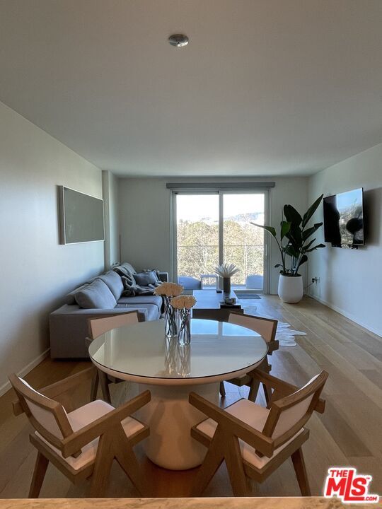 Dining room, Interior, Living room, Recessed Lighting, Wood Texture Flooring
