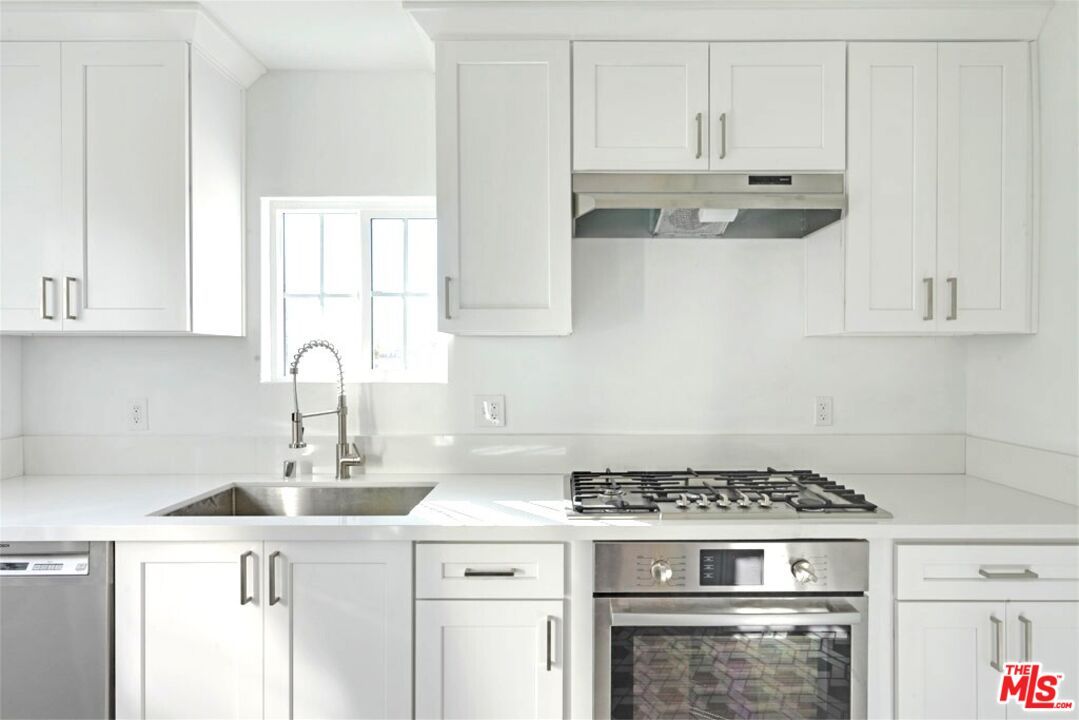 Interior, Kitchen, Stainless Steel Appliances