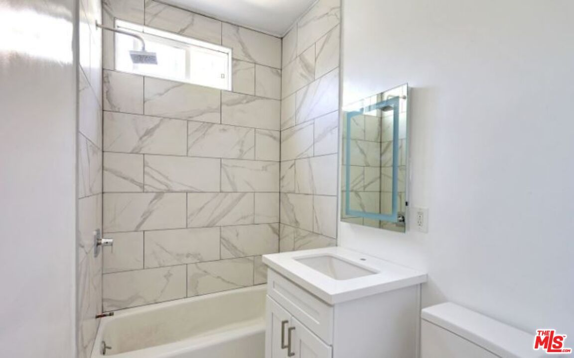Bathroom, Interior, Marble Walls