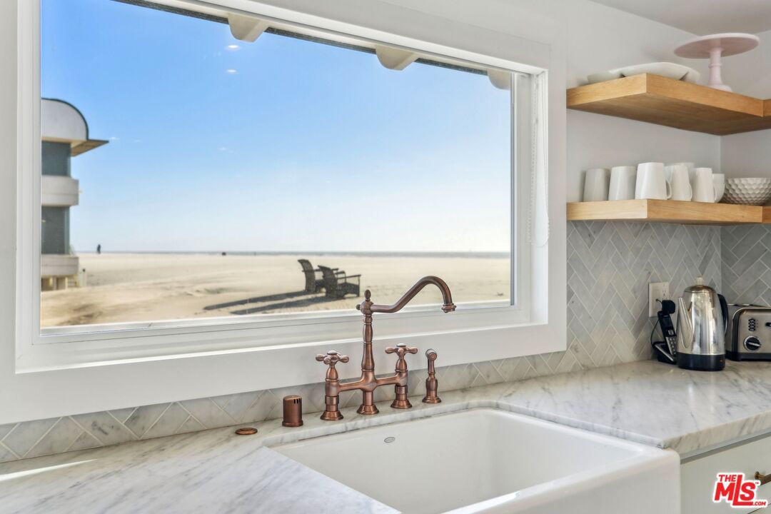 Interior, Water