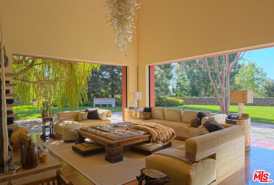 Chandelier, Interior, Living room, Wood Texture Flooring