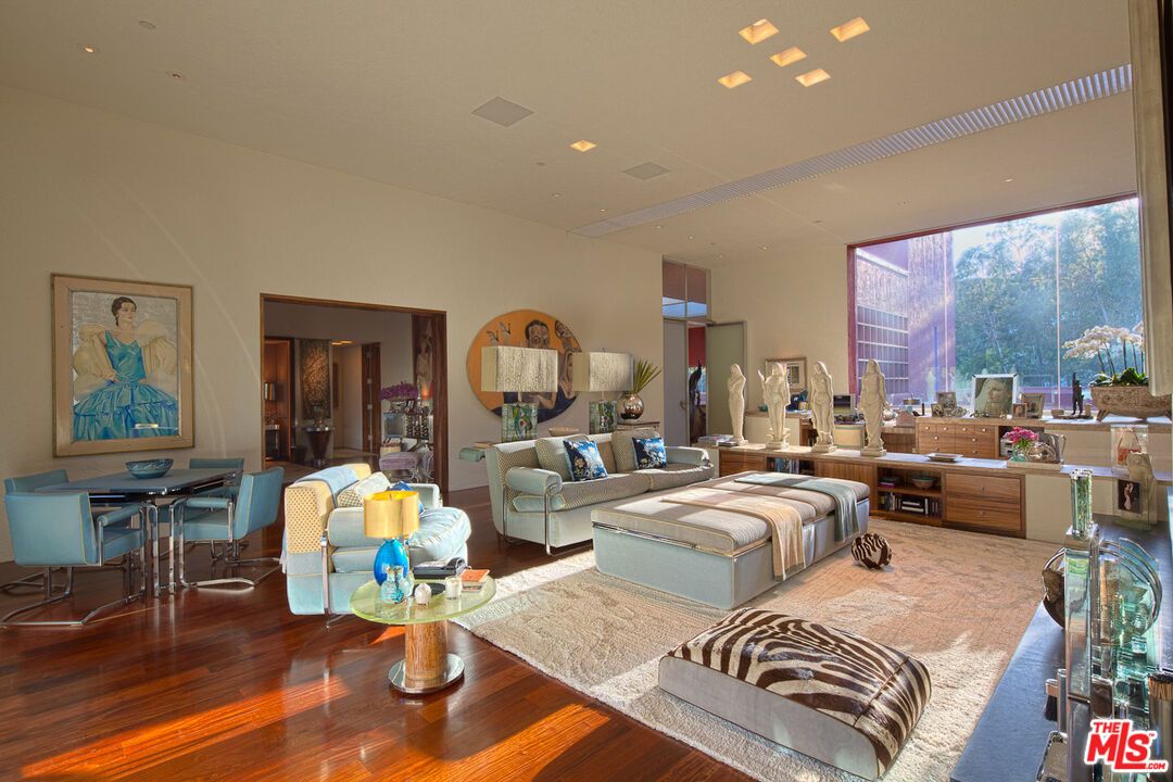 Dining room, Interior, Living room, Recessed Lighting, Wood Texture Flooring