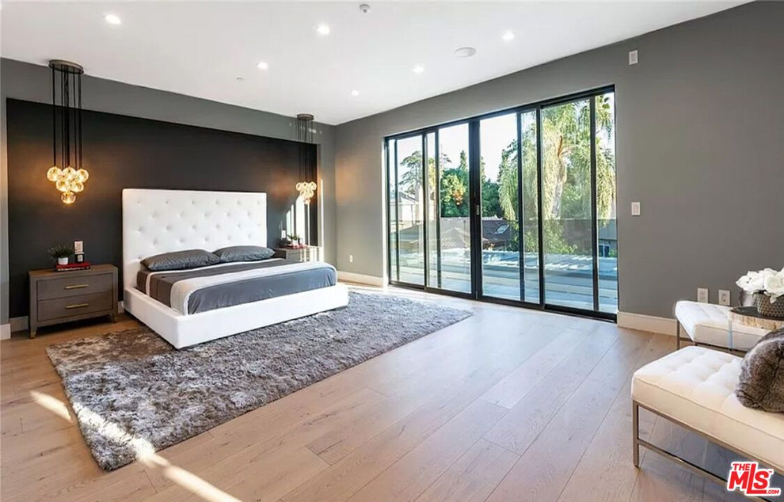 Bedroom, Interior, Pendant Lights, Recessed Lighting, Wood Texture Flooring