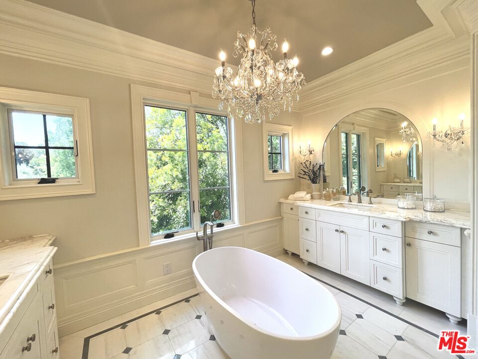 Bathroom, Chandelier, Dual Sink Vanities, Free Standing Baths, Interior, Recessed Lighting