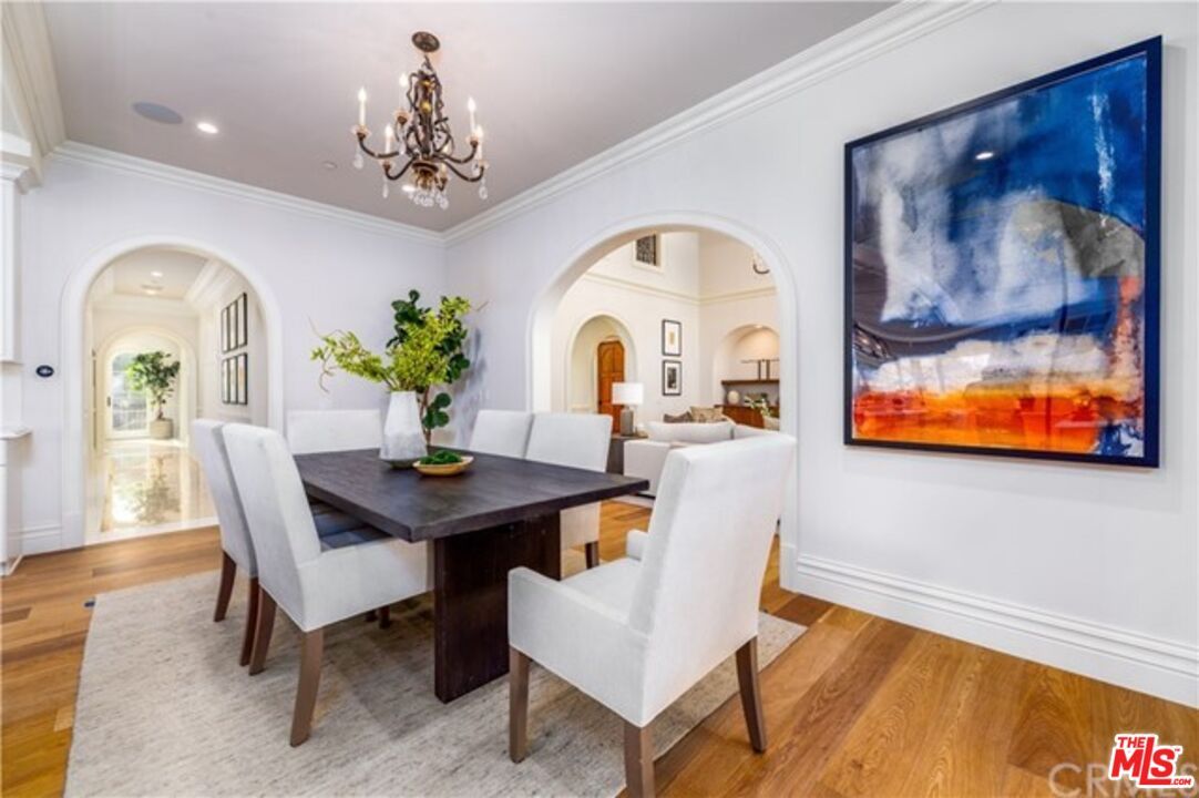 Chandelier, Dining room, Interior, Recessed Lighting, Wood Texture Flooring