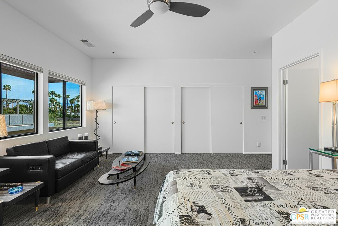 Interior, Living room, Water