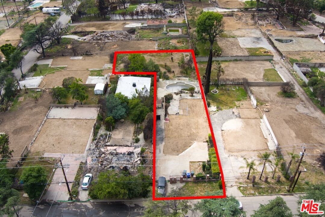 Exterior, Drone