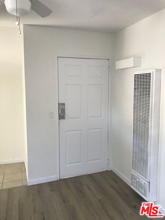 Elevator, Interior, Wood Texture Flooring