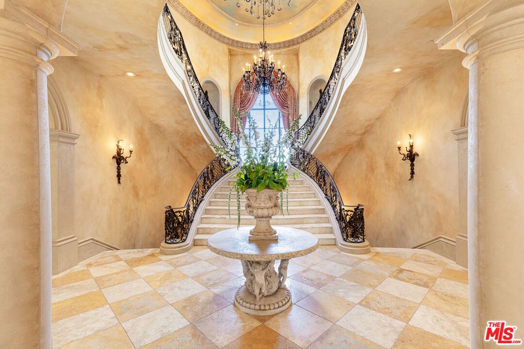 Chandelier, Interior, Recessed Lighting