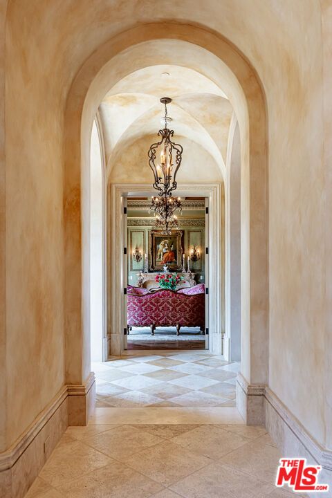 Chandelier, Interior, Pendant Lights
