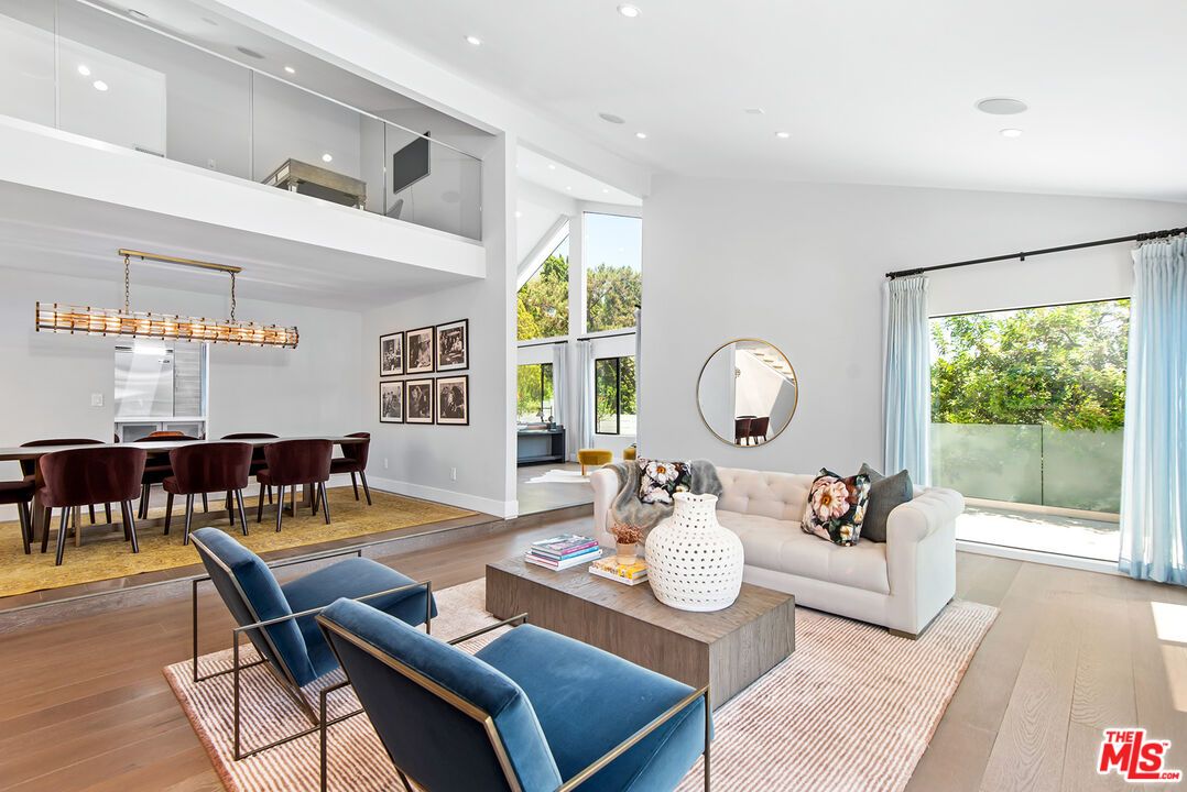 Dining room, Interior, Living room, Pendant Lights, Recessed Lighting, Wood Texture Flooring