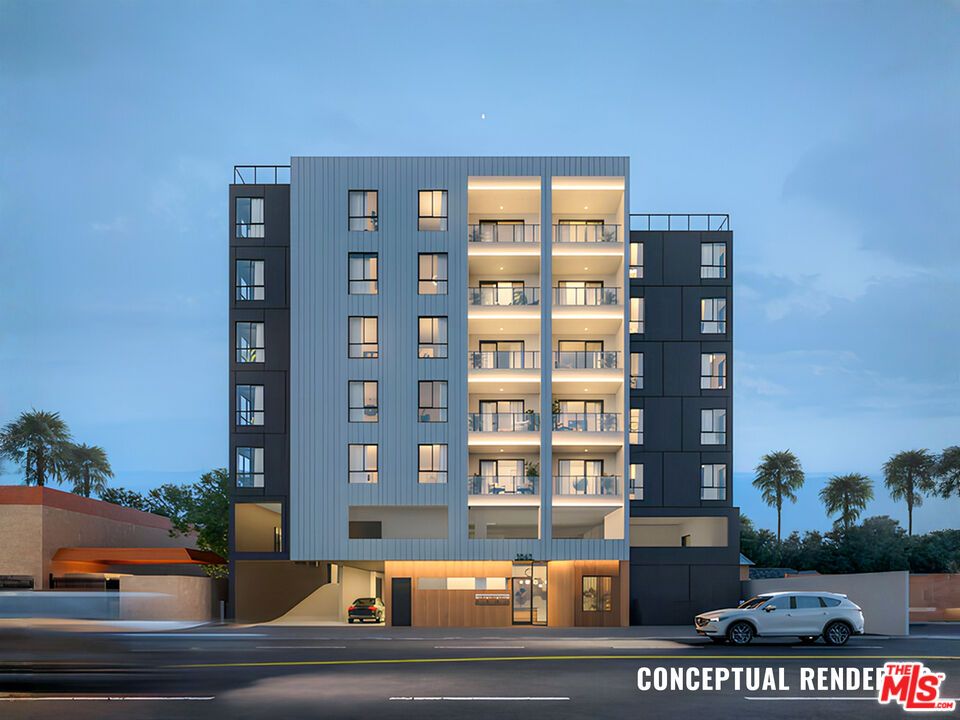 Exterior, Facade, Highrise