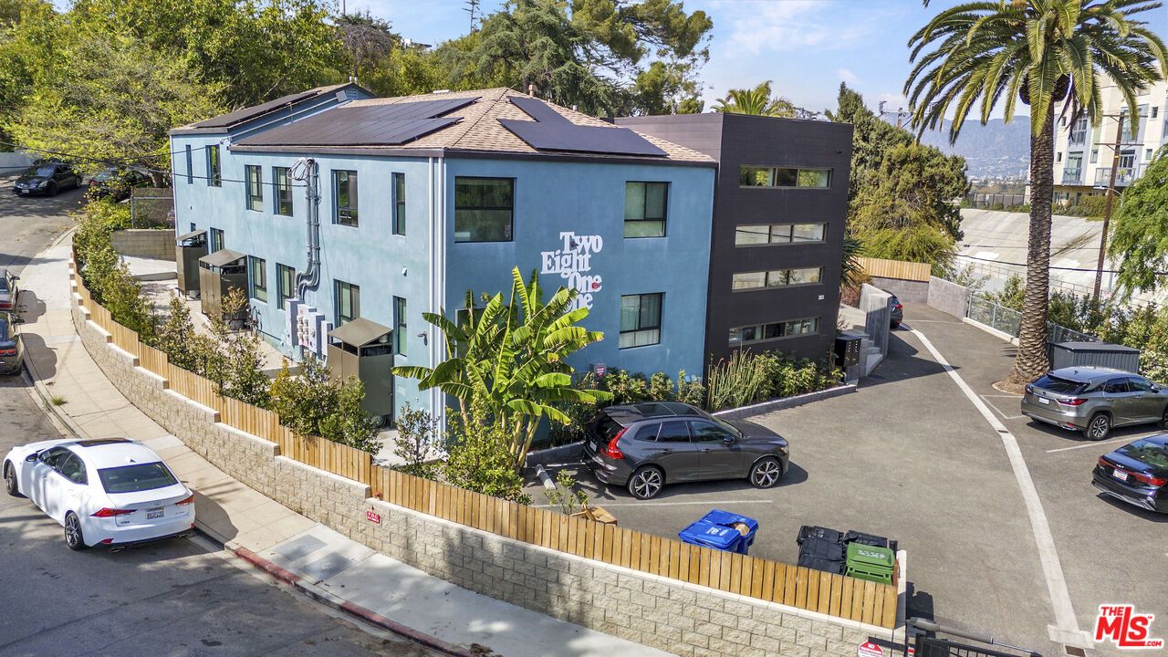 Exterior, Drone