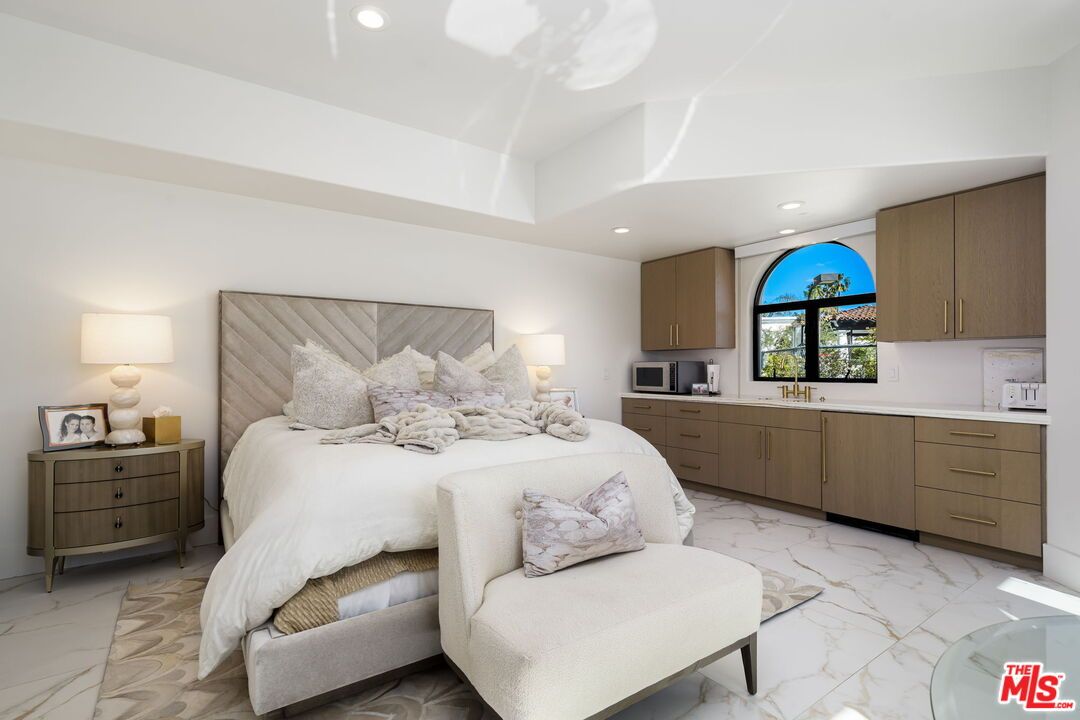 Bedroom, Interior, Marble, Recessed Lighting