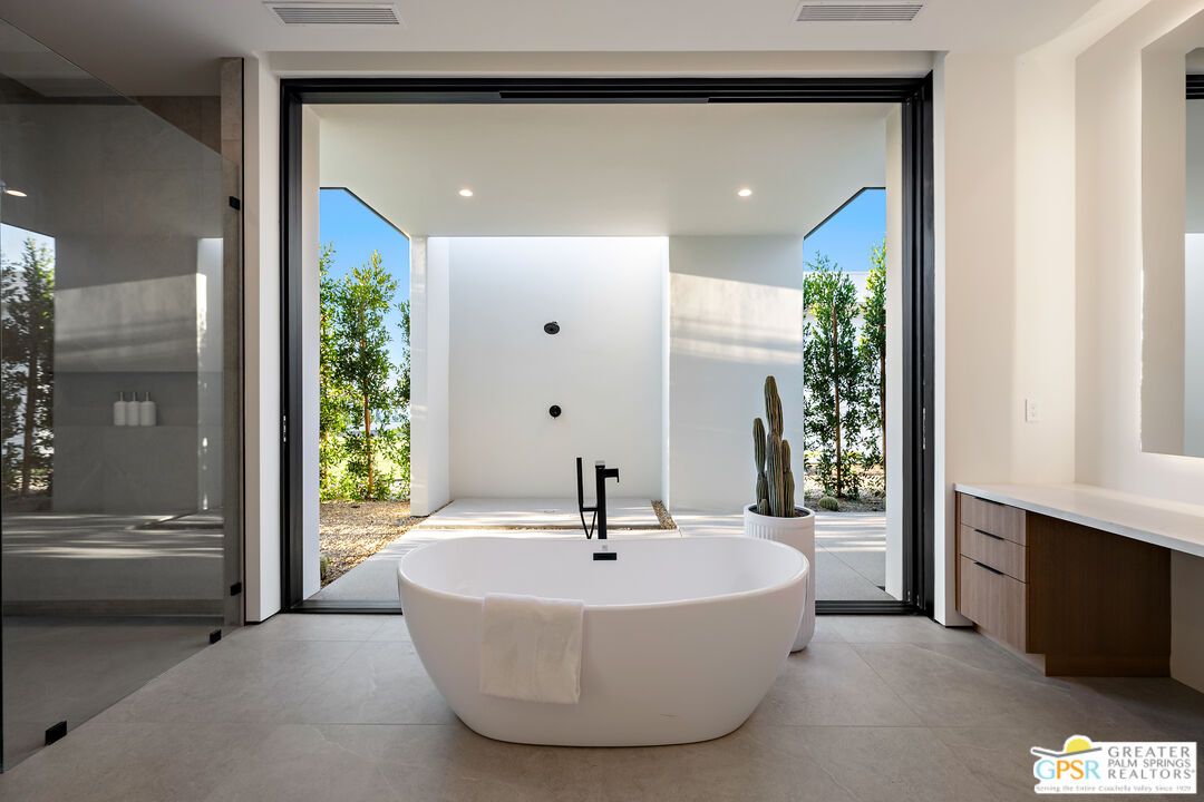 Bathroom, Free Standing Baths, Interior, Recessed Lighting