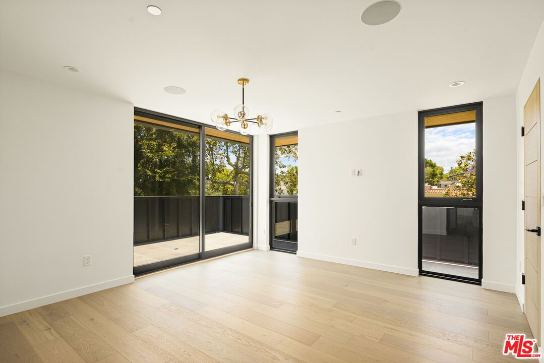 Empty room, Interior, Pendant Lights, Recessed Lighting, Wood Texture Flooring