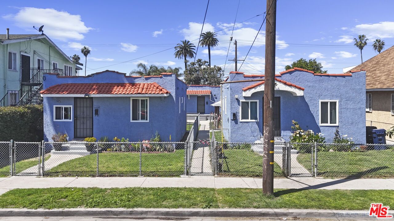 Exterior, Facade, Spanish Mediterranean