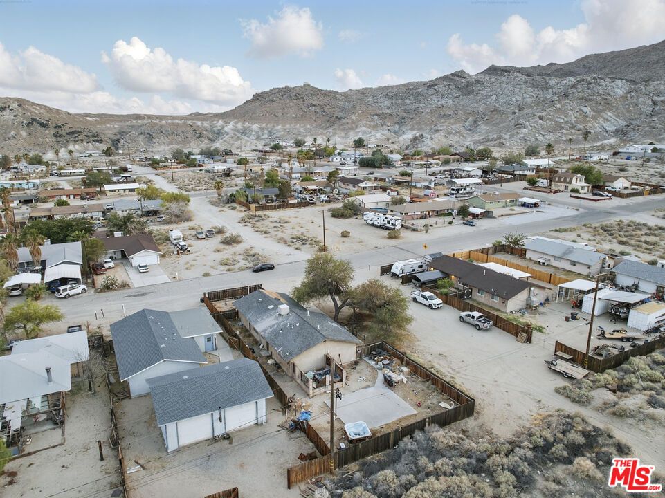Exterior, Drone