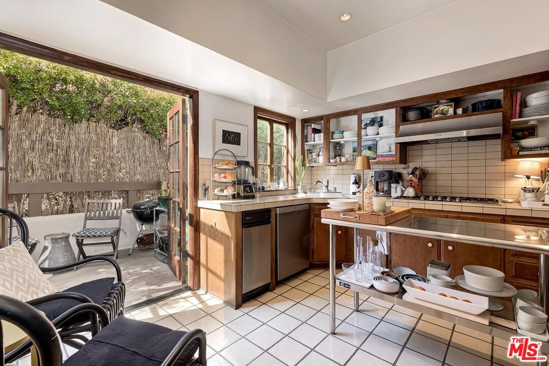 Interior, Kitchen, Recessed Lighting, Tile Countertops