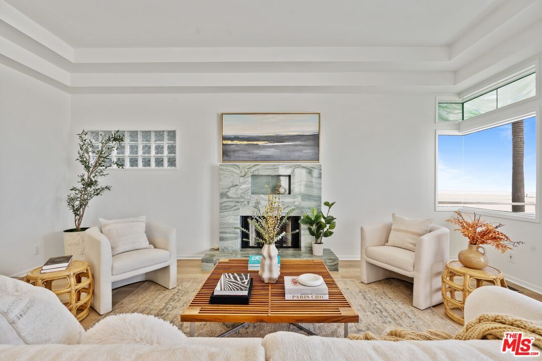 Fireplace, Interior, Living room