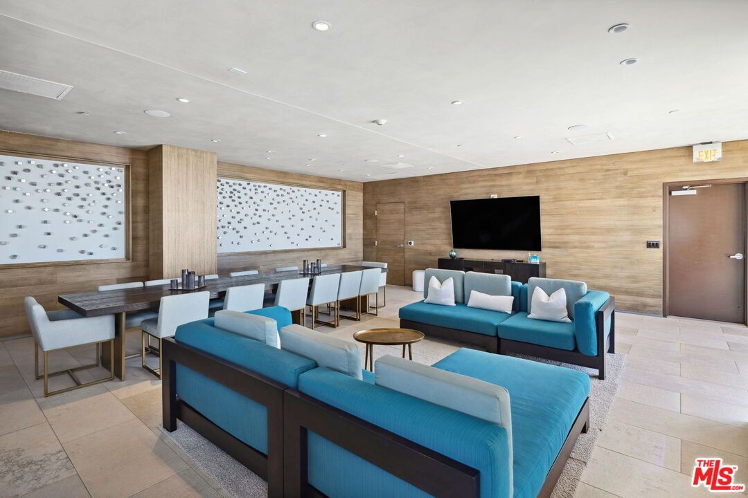 Dining room, Interior, Living room, Recessed Lighting, Wooden Walls