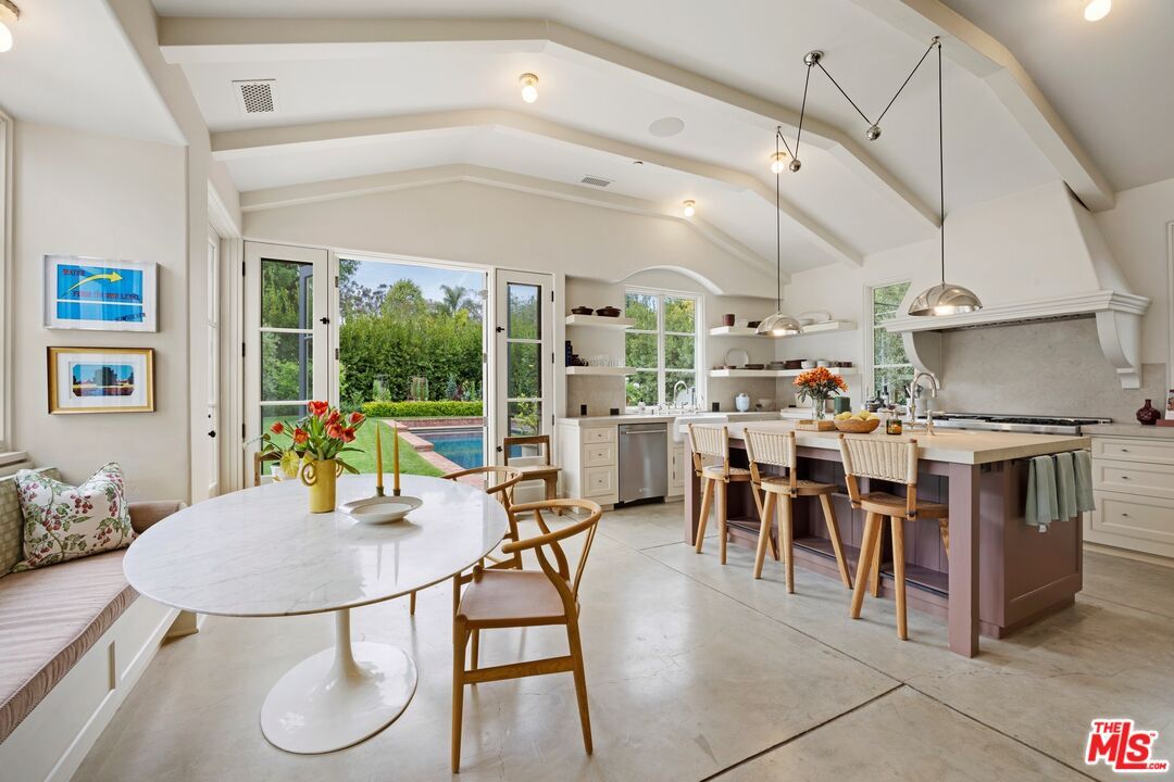 Dining room, Interior, Kitchen, Pendant Lights, Recessed Lighting, Stainless Steel Appliances