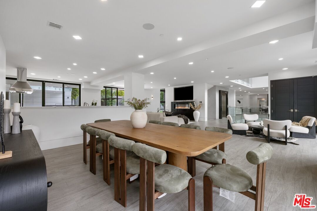 Dining room, Interior, Living room, Recessed Lighting, Wood Texture Flooring