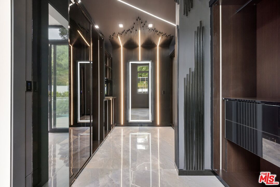 Interior, Recessed Lighting