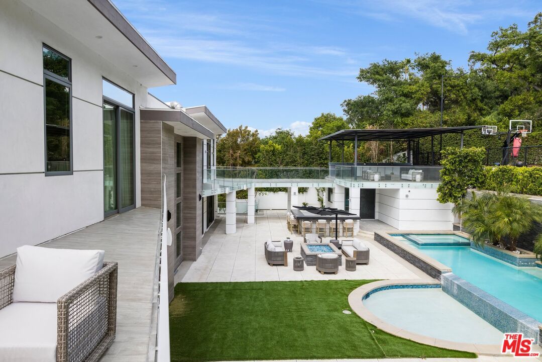 Backyard, Exterior, Pool