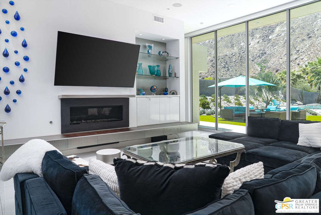 Fireplace, Interior, Living room, Recessed Lighting