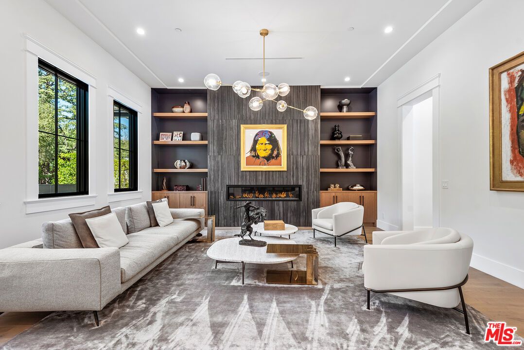Fireplace, Interior, Living room, Pendant Lights, Recessed Lighting, Wood Texture Flooring