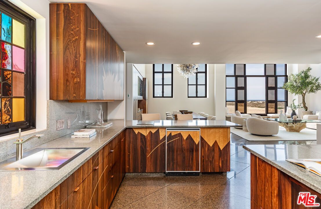 Dining room, Interior, Kitchen, Living room, Recessed Lighting