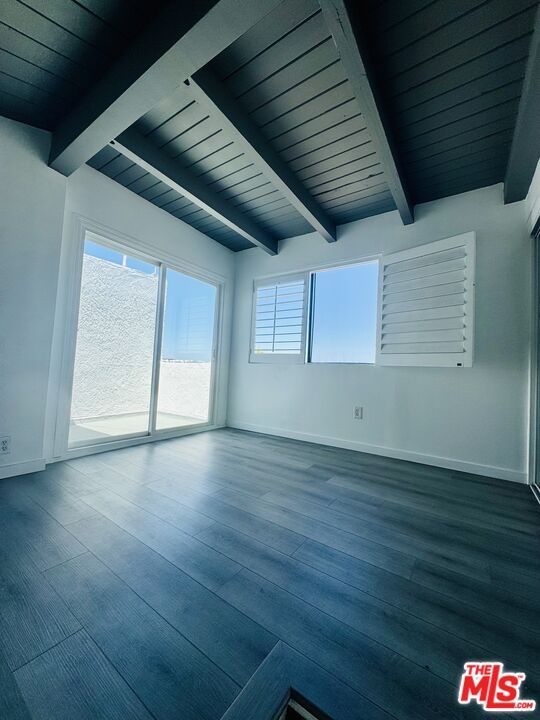 Empty room, Interior, Wooden Ceilings, Wood Texture Flooring