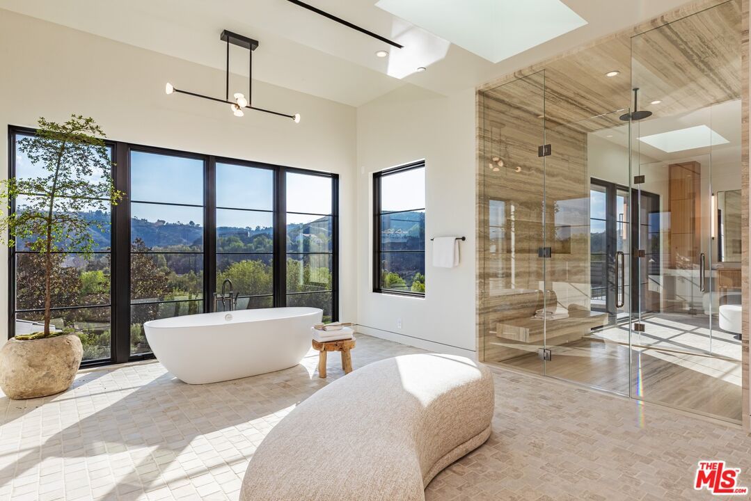 Bathroom, Free Standing Baths, Glass Shower, Interior, Pendant Lights, Recessed Lighting