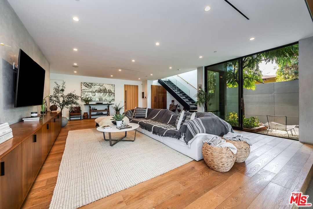 Bedroom, Interior, Living room, Recessed Lighting, Wood Texture Flooring