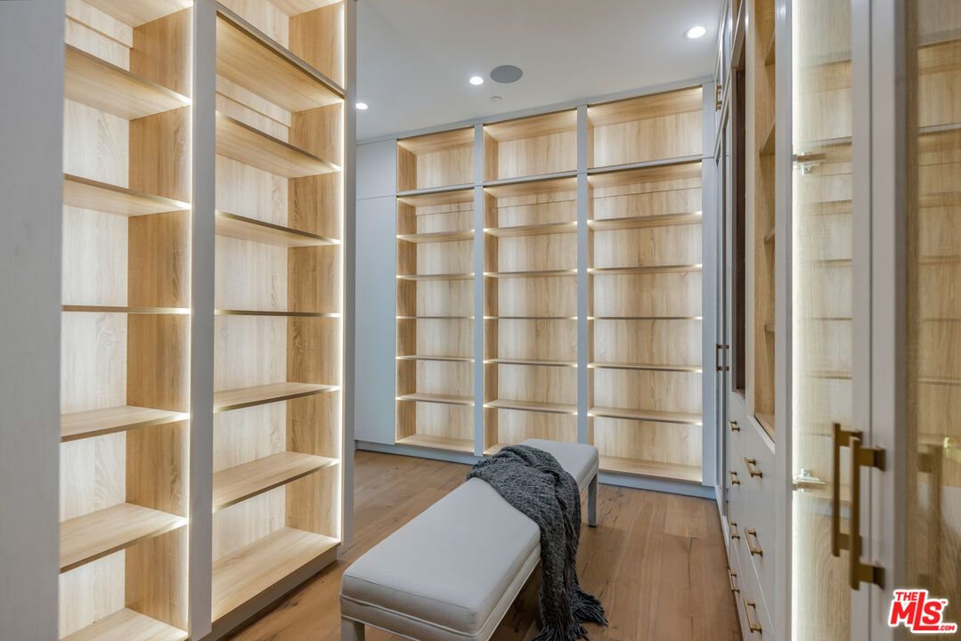 Interior, Recessed Lighting, Walk-in Closets, Wood Texture Flooring