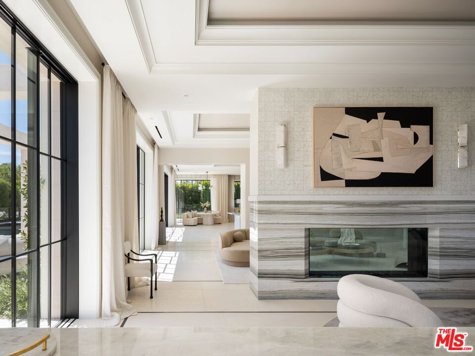 Fireplace, Interior, Recessed Lighting
