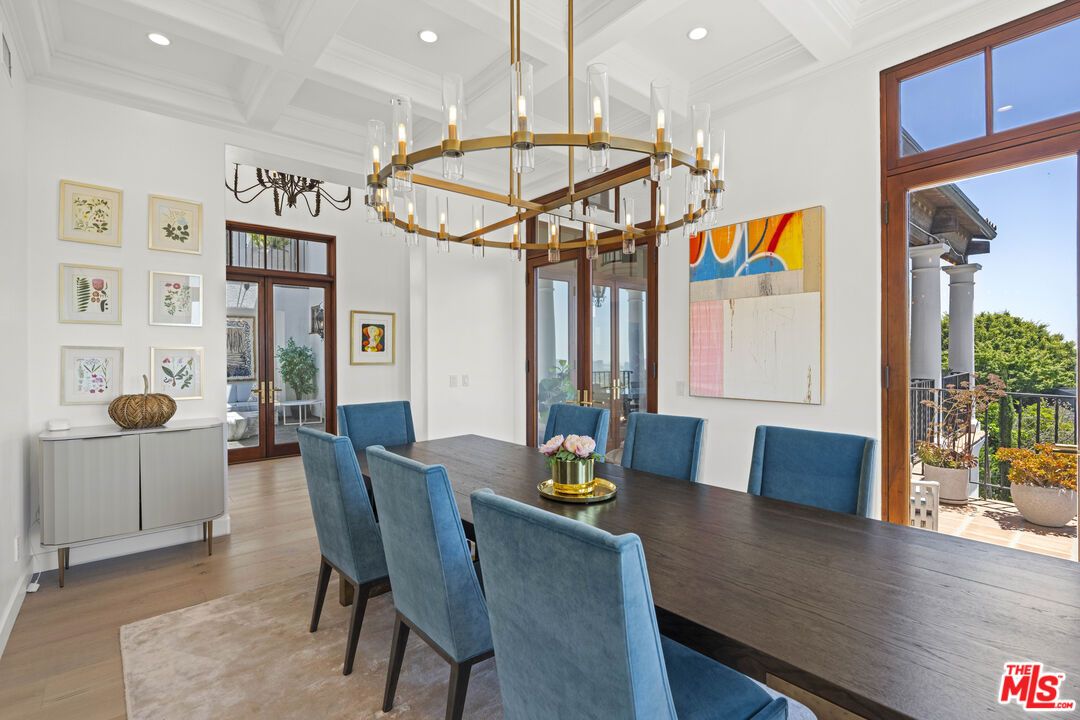 Chandelier, Dining room, Interior, Recessed Lighting, Wood Texture Flooring