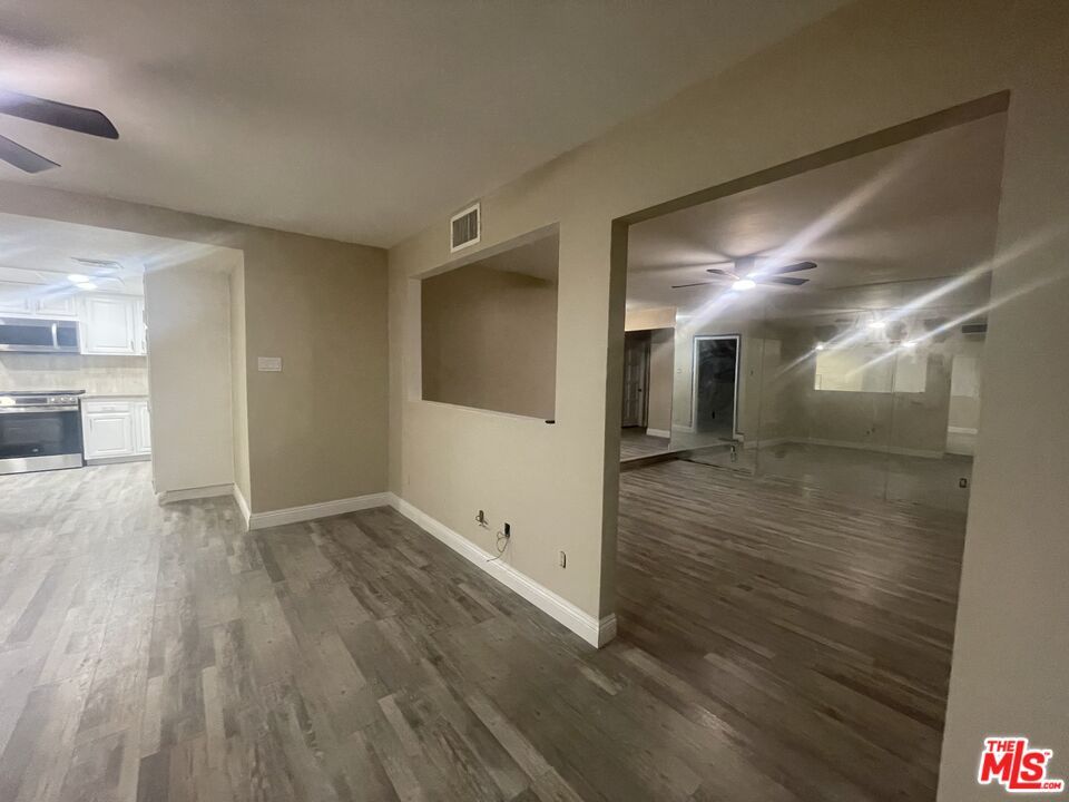 Empty room, Interior, Kitchen, Wood Texture Flooring