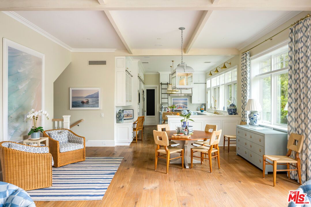 Dining room, Interior, Kitchen, Pendant Lights, Wood Texture Flooring