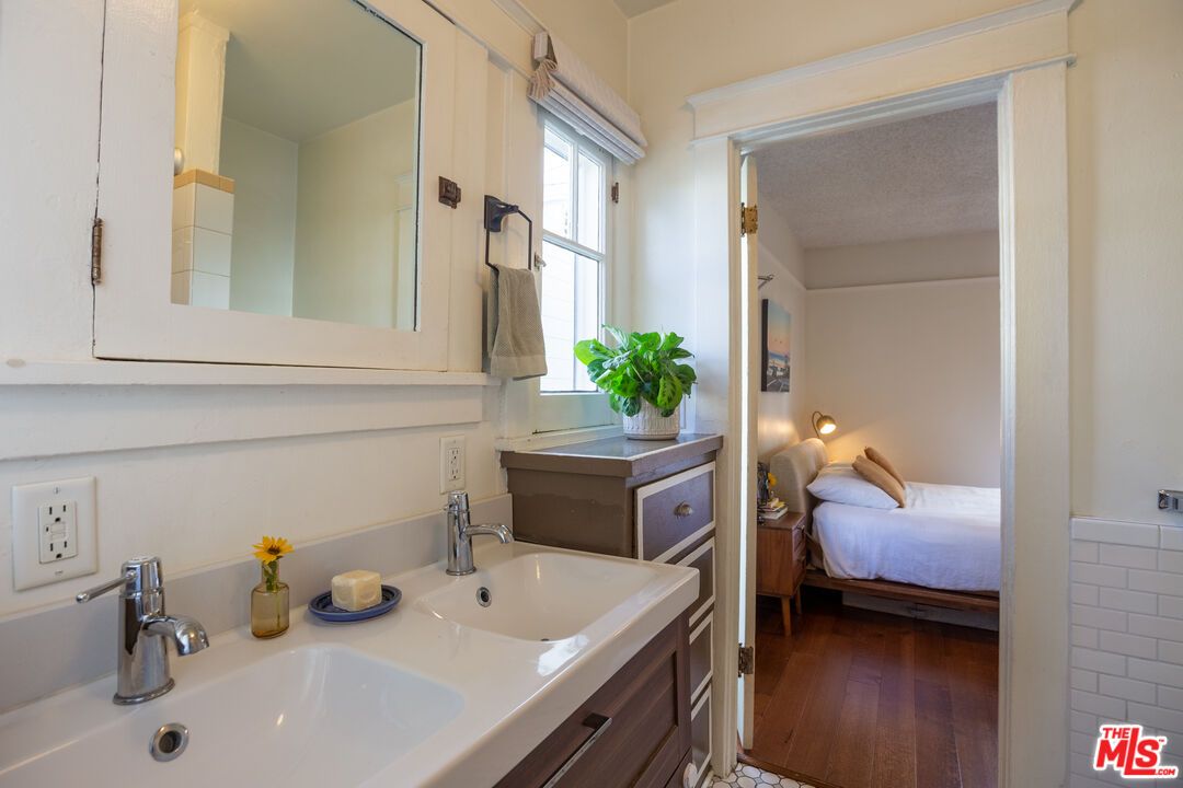 Bathroom, Bedroom, Dual Sink Vanities, Interior, Wood Texture Flooring
