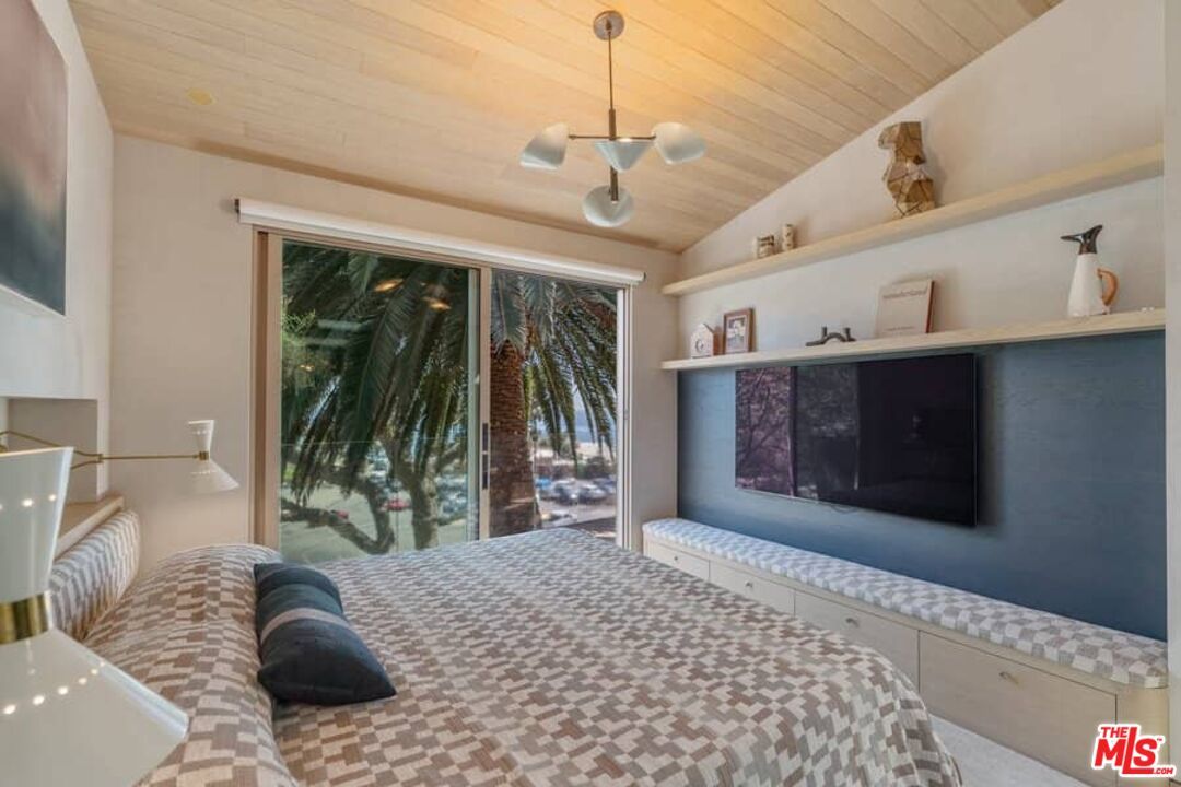 Bedroom, Interior, Pendant Lights, Wooden Ceilings