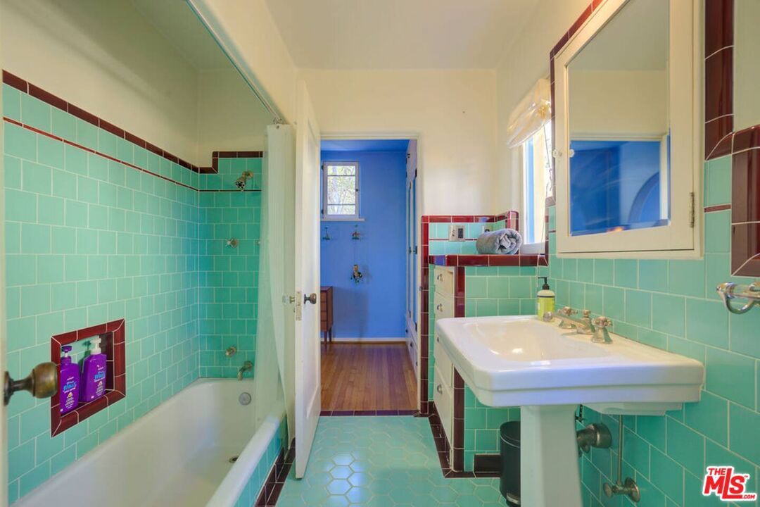 Bathroom, Interior, Wood Texture Flooring