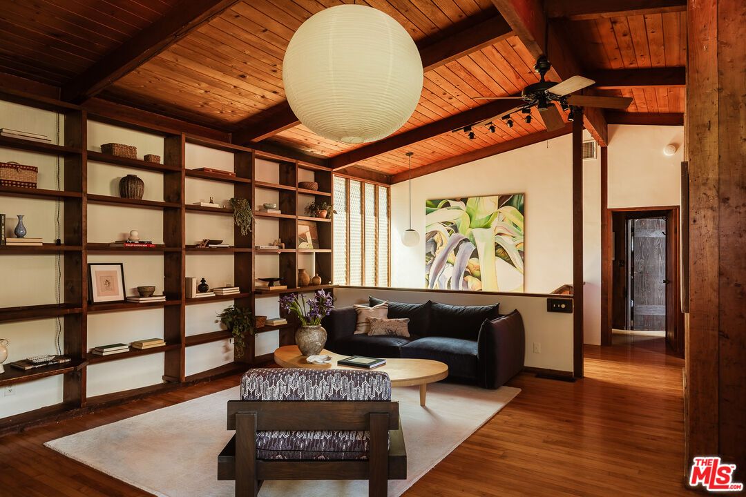 Interior, Pendant Lights, Wooden Beams, Wooden Ceilings, Wood Texture Flooring
