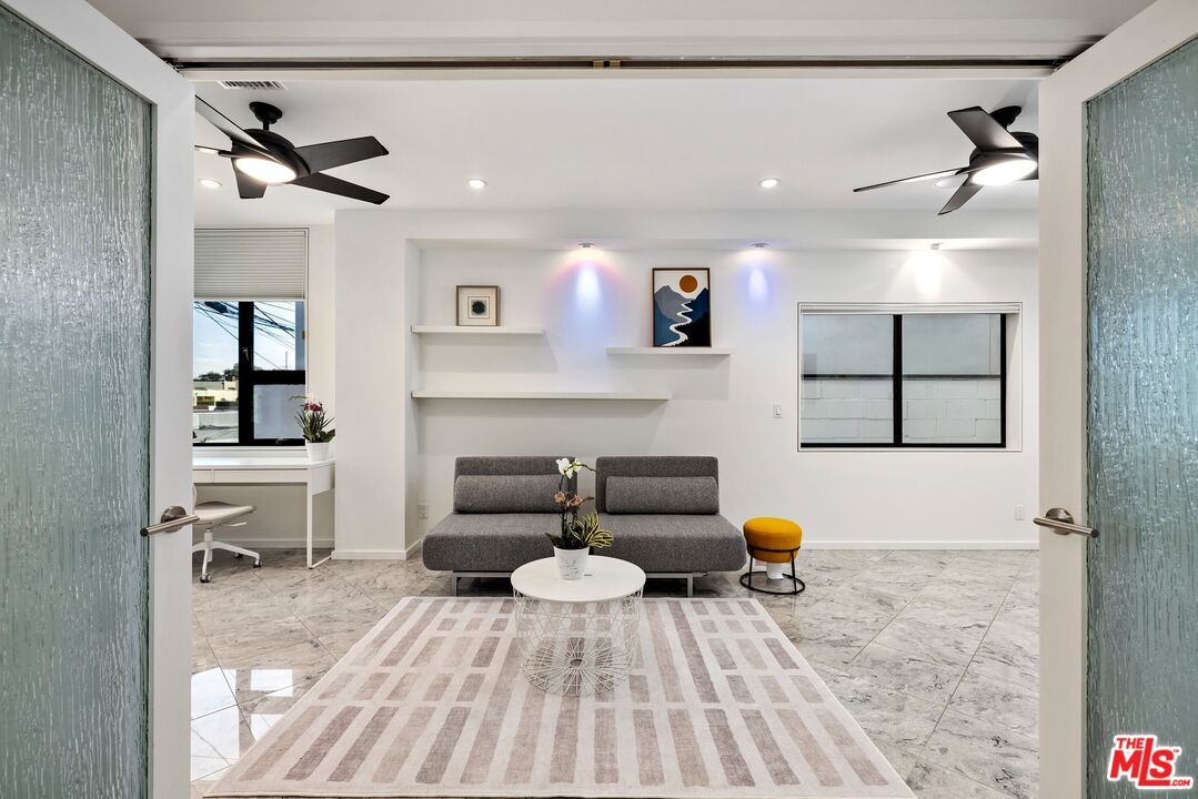 Fireplace, Interior, Recessed Lighting