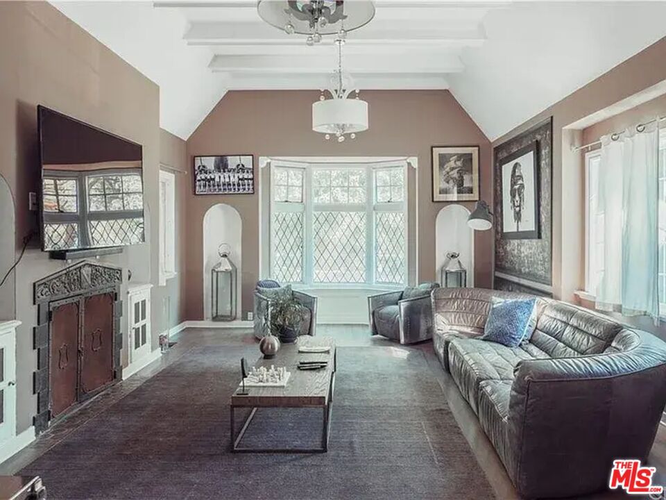 Fireplace, Interior, Living room, Pendant Lights