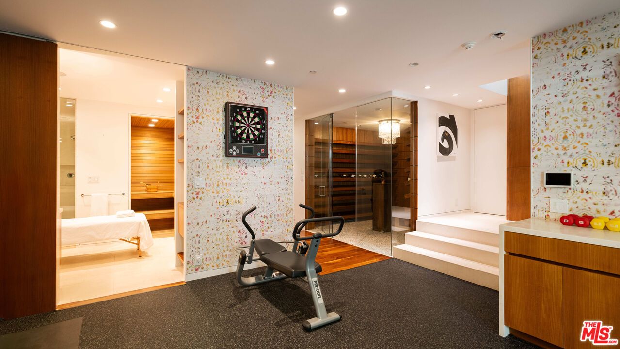 Fitness Equipment, Interior, Recessed Lighting, Sauna Room