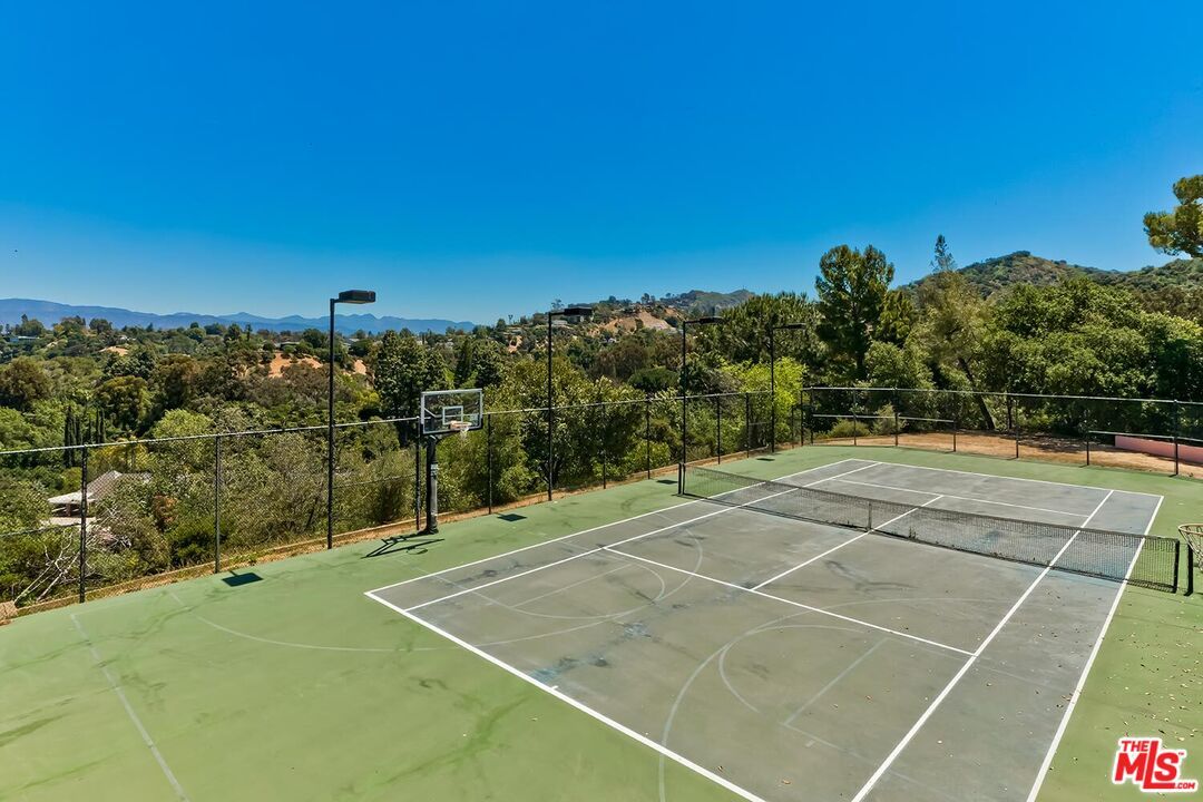 Exterior, Tennis Courts
